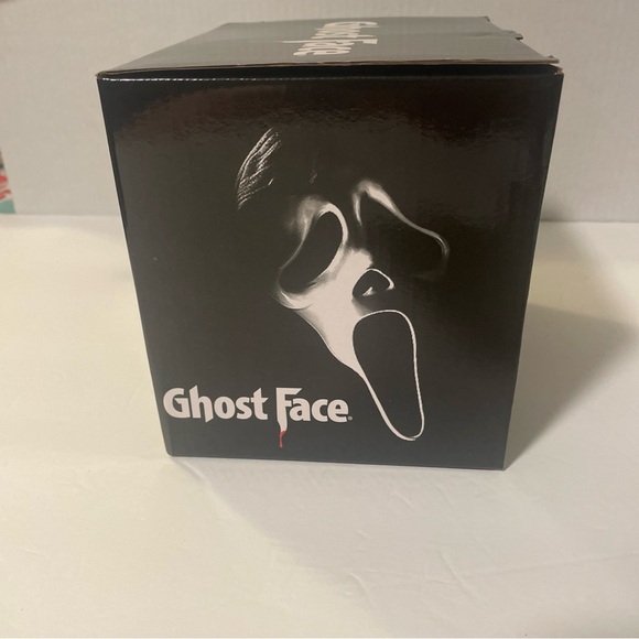 Scream Ghost Face 16 Oz Sculpted Ceramic Mug Bioworld Horror New - Picture 3 of 4